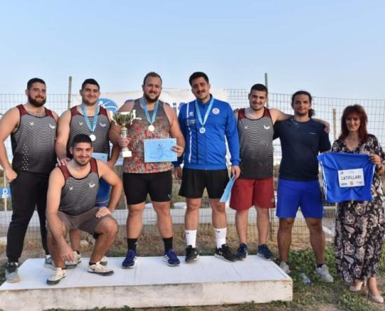 Τάσος Λατιφλλάρι και Μαρία Ανδρεάδη επικράτησαν στο Sifnos Street Shot Put Event