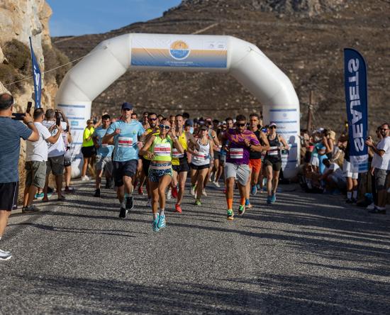 Με μεγάλη επιτυχία και συμμετοχή ολοκληρώθηκε το επετειακό 10ο Serifos Sunset Race στο νησί της Σερίφου
