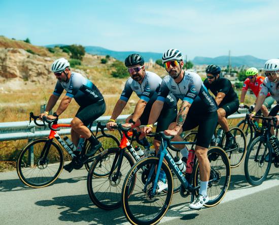SUPER DUPER RIDE 2025: 90 χιλιόμετρα γεμάτα ενέργεια, χαμόγελα και… ποδηλατική μαγεία στο Λουτράκι και τα Μέγαρα!